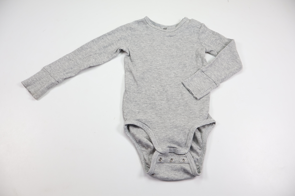 Ribbad body från H&M - Storlek 86 - Grå