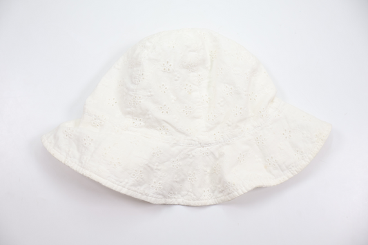Solhatt från Lindex - Storlek 52/54 - Vit