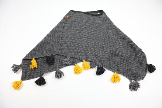 Poncho i ull från Hemstickat - Storlek 104/110 - Grå