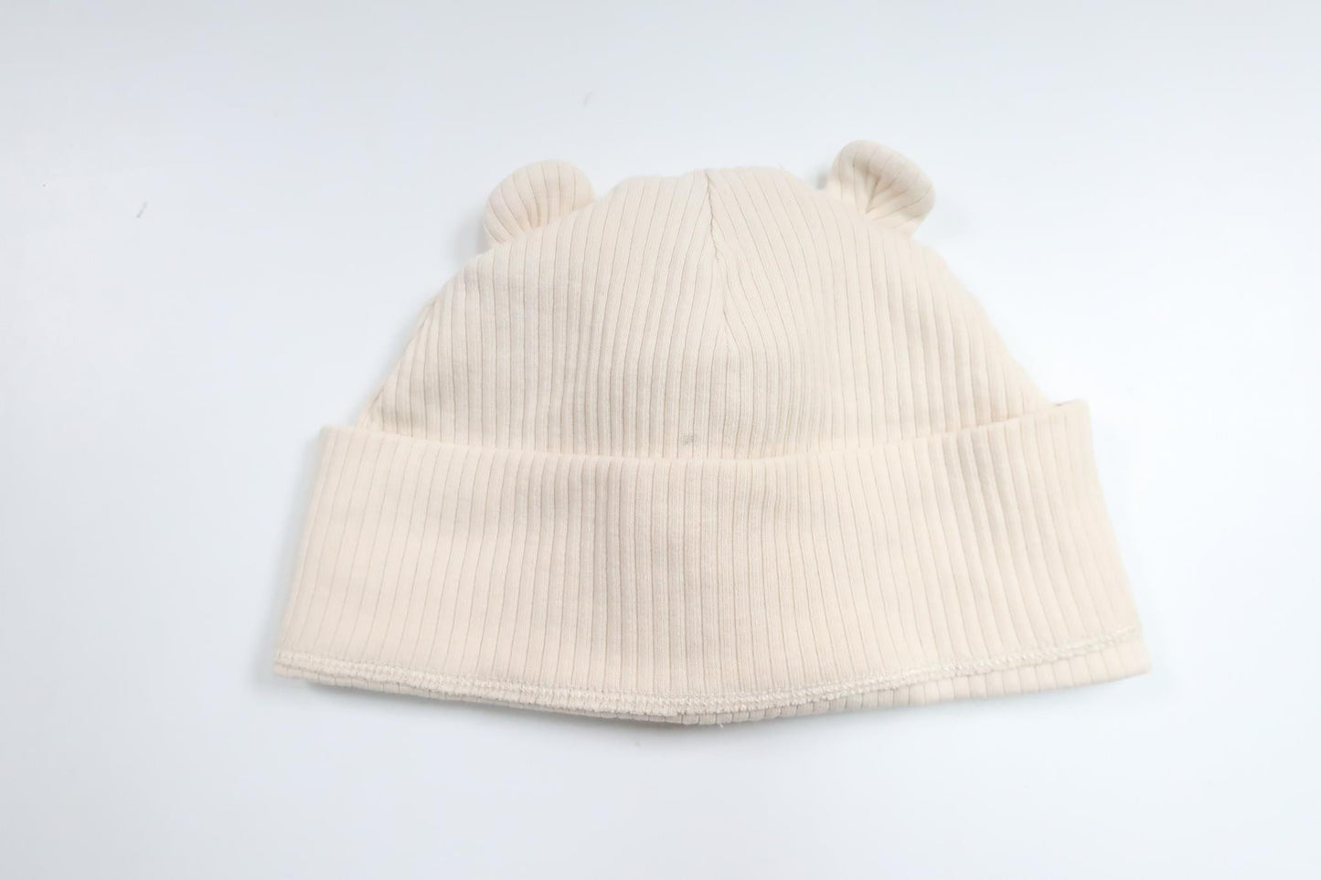 Ribbad mössa med öron från H&M - Storlek 74/80 - Benvit