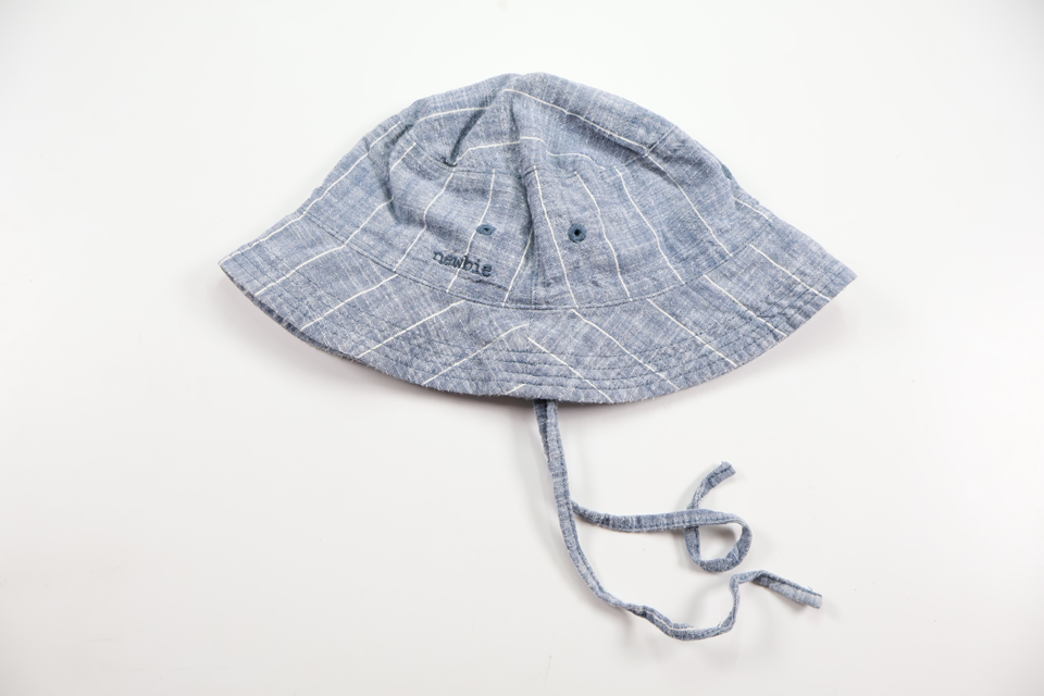 Solhatt från Newbie - Storlek 48/50 - Blå