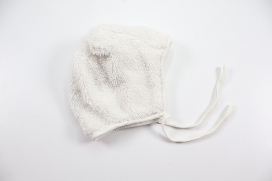 Mössa i fleece från Lindex - Storlek 42/44 - Vit