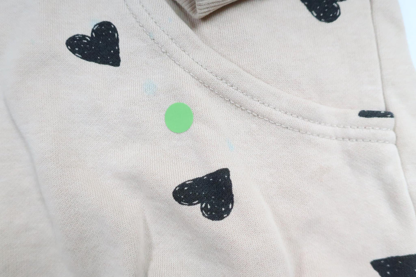 Huvtröja med hjärtan från H&M - Storlek 128 - Beige