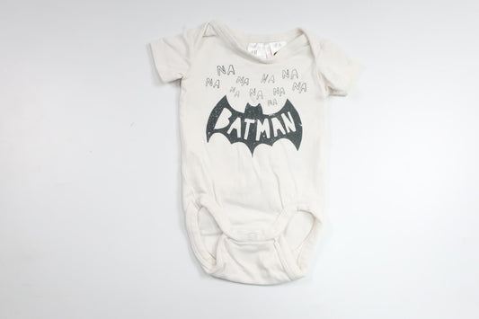 Body med Batman från H&M - Storlek 50 - Vit