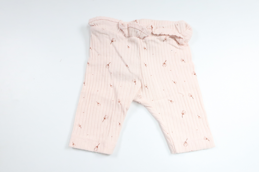 Ribbade shorts med volang från Fixoni - Storlek 50 - Rosa