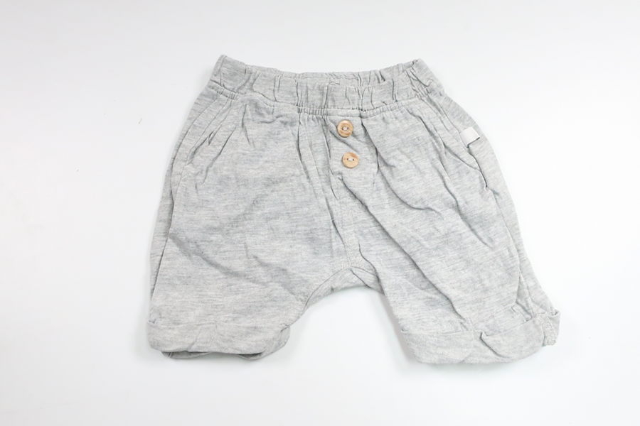 Shorts från BEBE - Storlek 60 - Grå