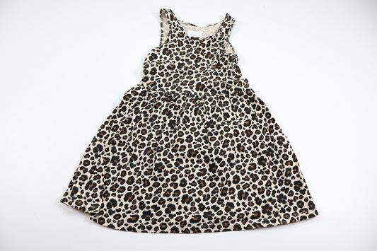Leopardmönstrad klänning från H&M - Storlek 110/116 - Beige