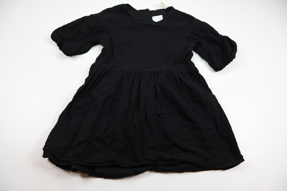 Klänning från H&M - Storlek 128 - Svart
