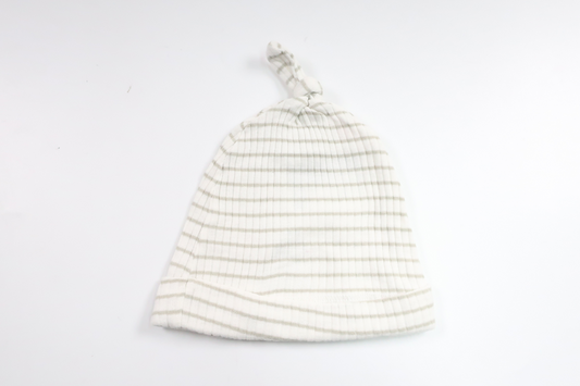 Randig ribbad mössa från H&M - Storlek 56 - Benvit