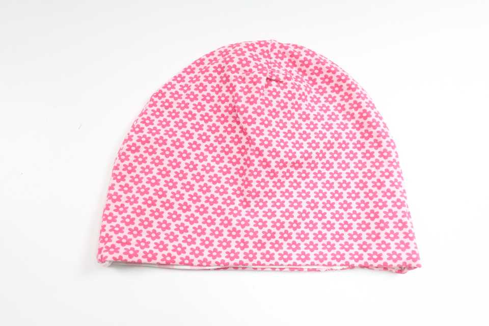Rutig mössa - Vändbar från Hemsytt - Storlek 86/92 - Rosa