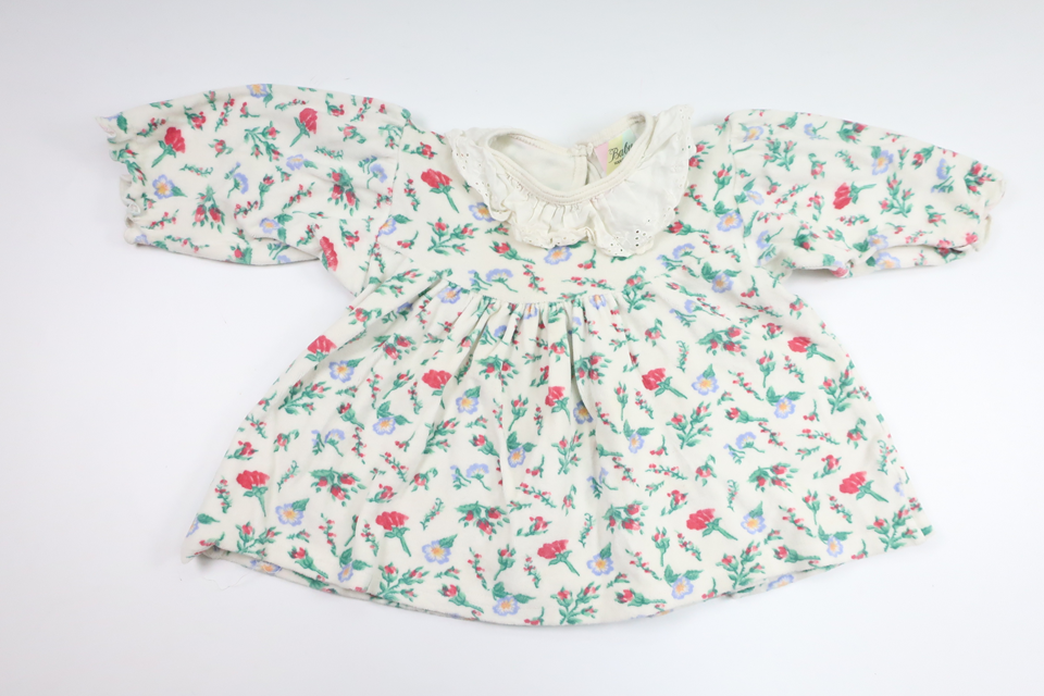 Blommig klänning i fleece från Kappahl - Storlek 80 - Vit