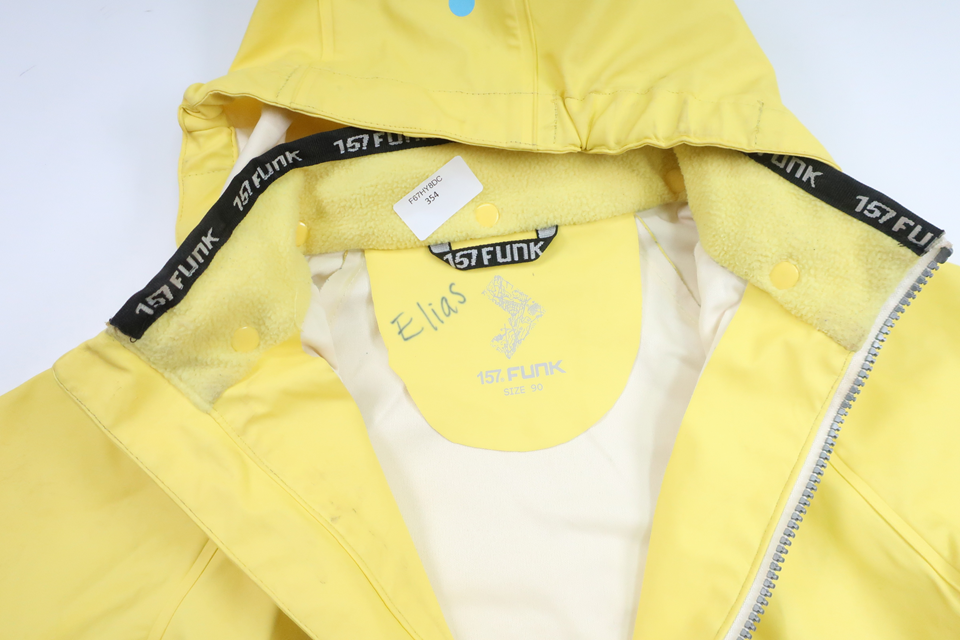 Regnjacka från Funk - Storlek 90 - Gul