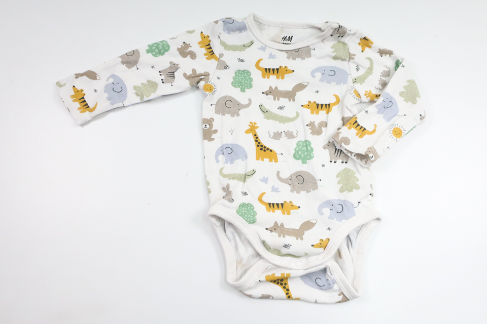 Body med djur från H&M - Storlek 68/74 - Vit