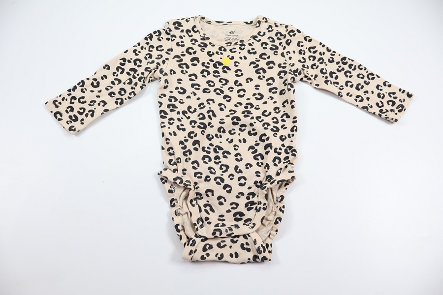 Leopardmönstrad body från H&M - Storlek 68 - Beige