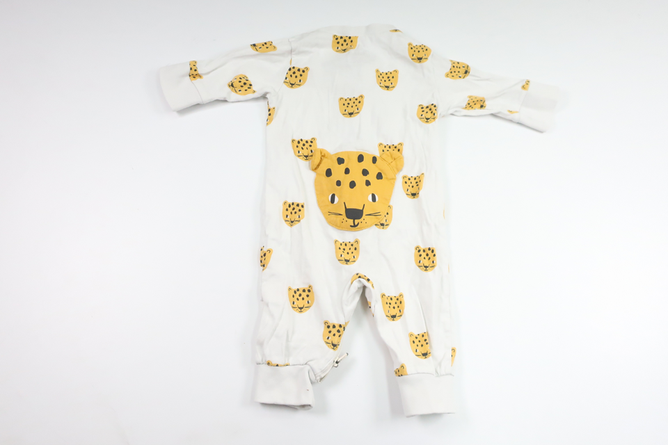 Pyjamas med leoparder från Lindex - Storlek 56 - Vit