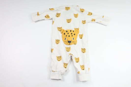 Pyjamas med leoparder från Lindex - Storlek 56 - Vit