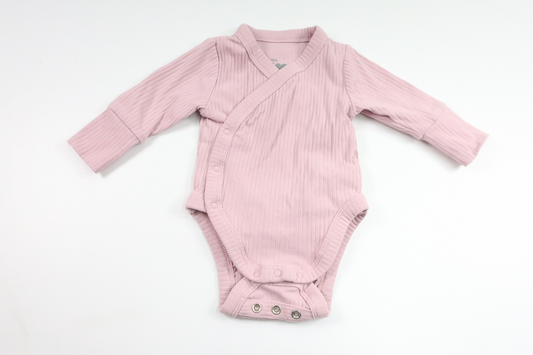 Ribbad omlottbody från ICA I Love Eco - Storlek 50 - Lila