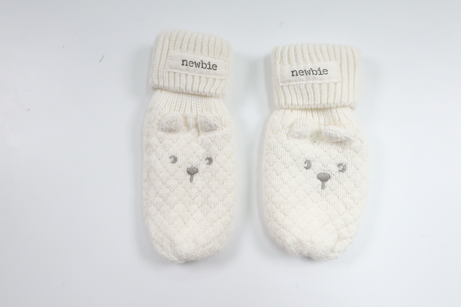 Knitted mittens with teddy bears from Newbie - Size One size - White