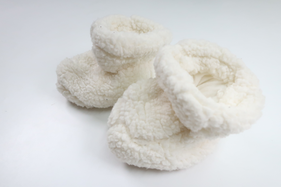 Tossor i fleece/teddy från Okänt - Storlek 74/80 - Vit