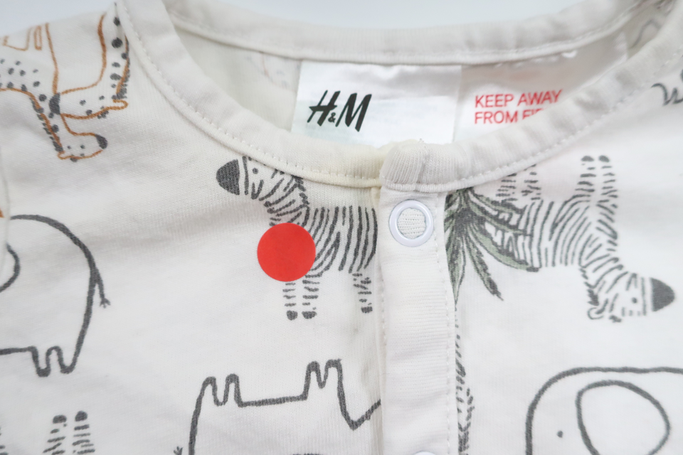 Pyjamas med djur från H&M - Storlek 50 - Vit