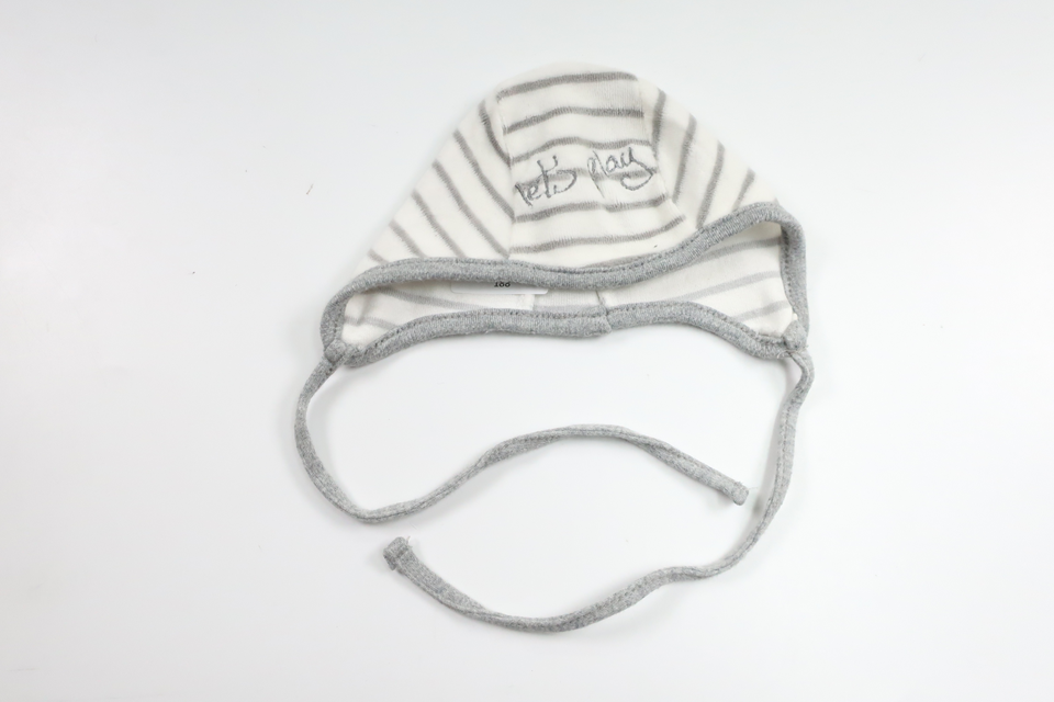 Striped fleece hat from Fixoni - Size 50/56 - White