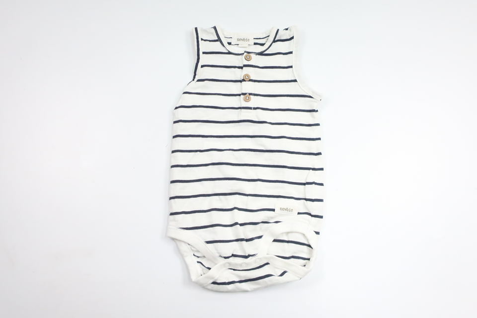 Randig linnebody från Newbie - Storlek 74 - Vit