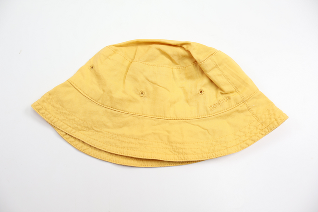 Solhatt från Newbie - Storlek 44/46 - Gul