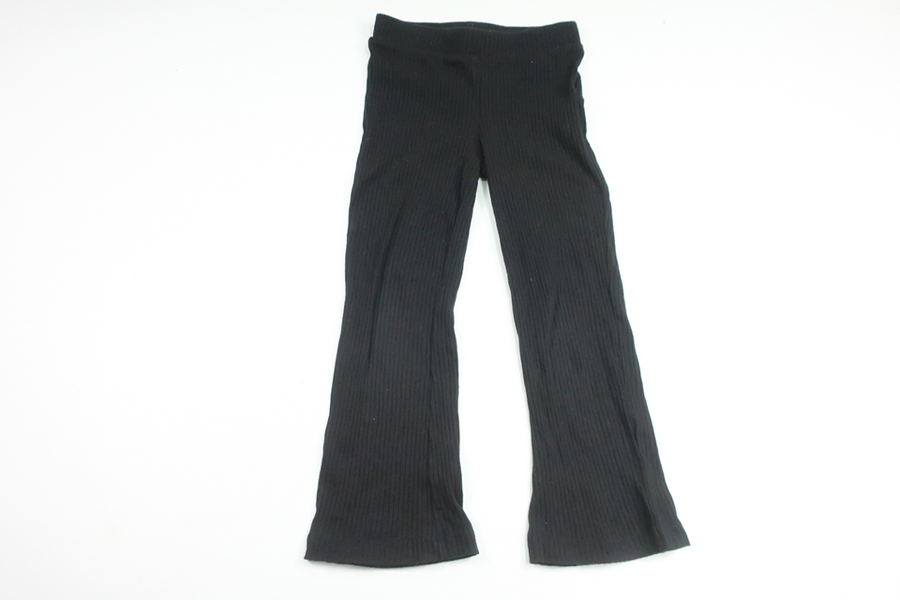 Utsvängda byxor från Amy & Lucy - Storlek 98/104 - Svart