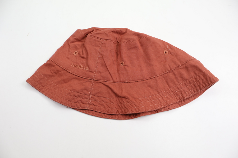 Solhatt från Newbie - Storlek 44/46 - Brun
