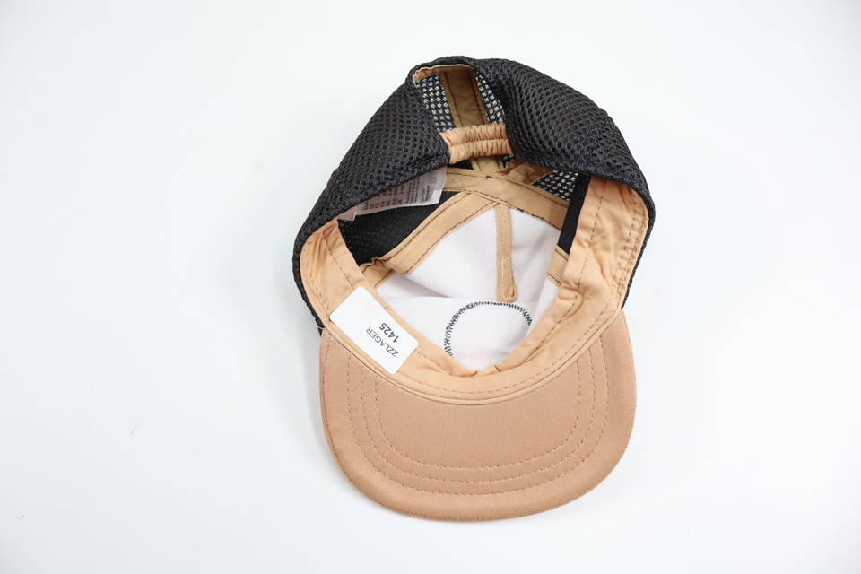 Keps från H&M - Storlek 62/68 - Beige