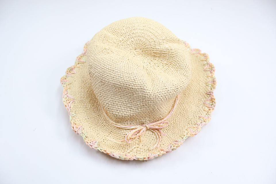 Stråhatt från Lindex - Storlek 128/146 - Beige