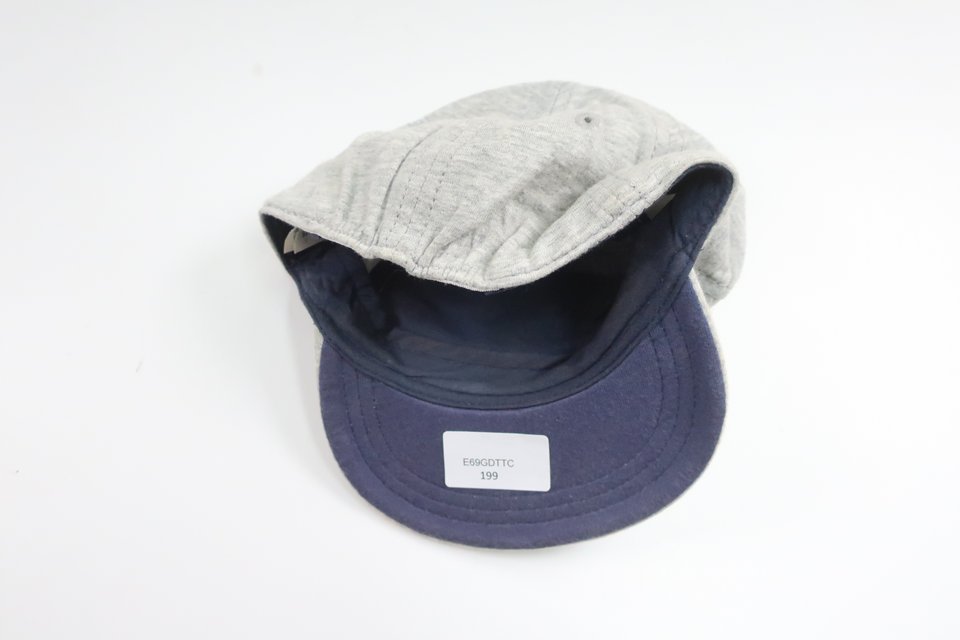 Keps från H&M - Storlek 68 - Grå