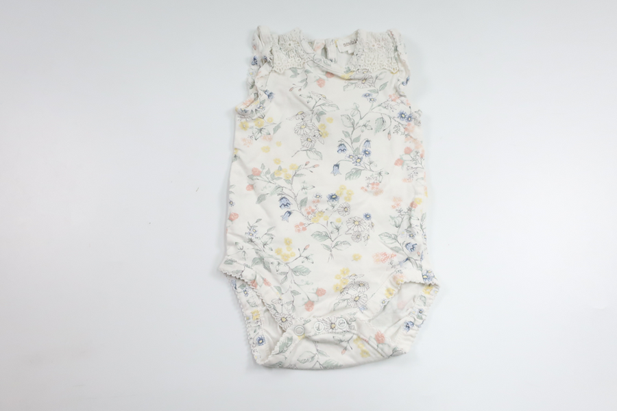 Blommig linnebody från Newbie - Storlek 62 - Vit