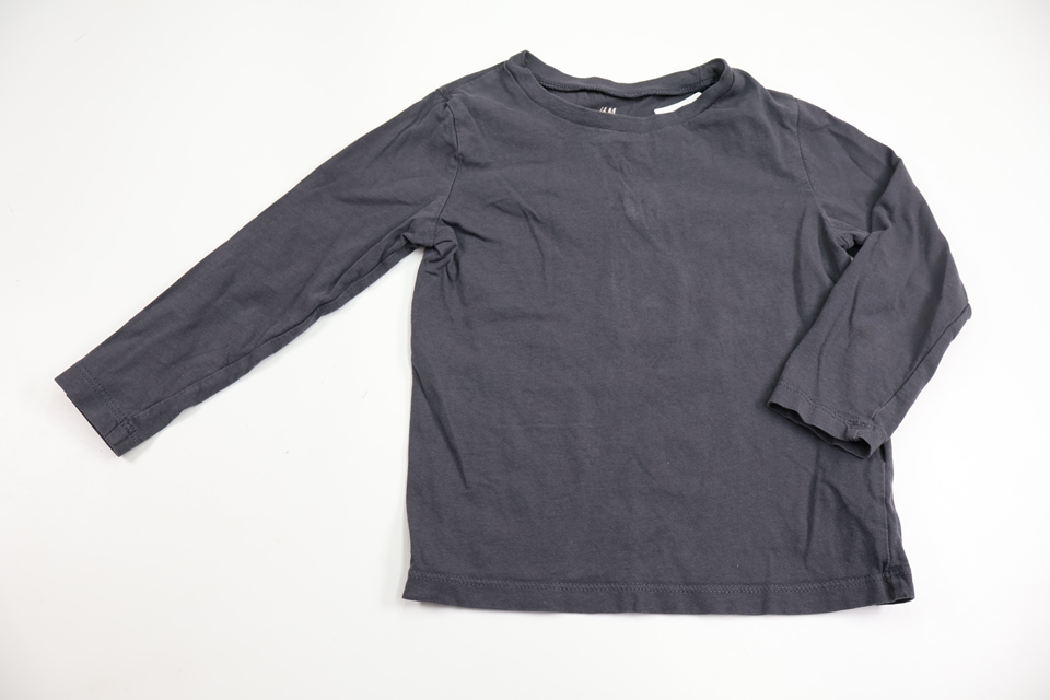 Tröja från H&M - Storlek 98/104 - Grå