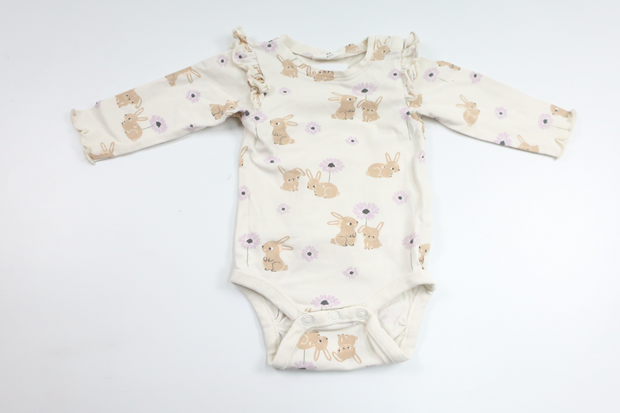 Body med kaniner från Kappahl - Storlek 62 - Benvit