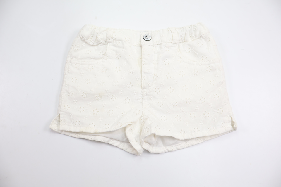 Broderade shorts från Cubus - Storlek 98 - Vit