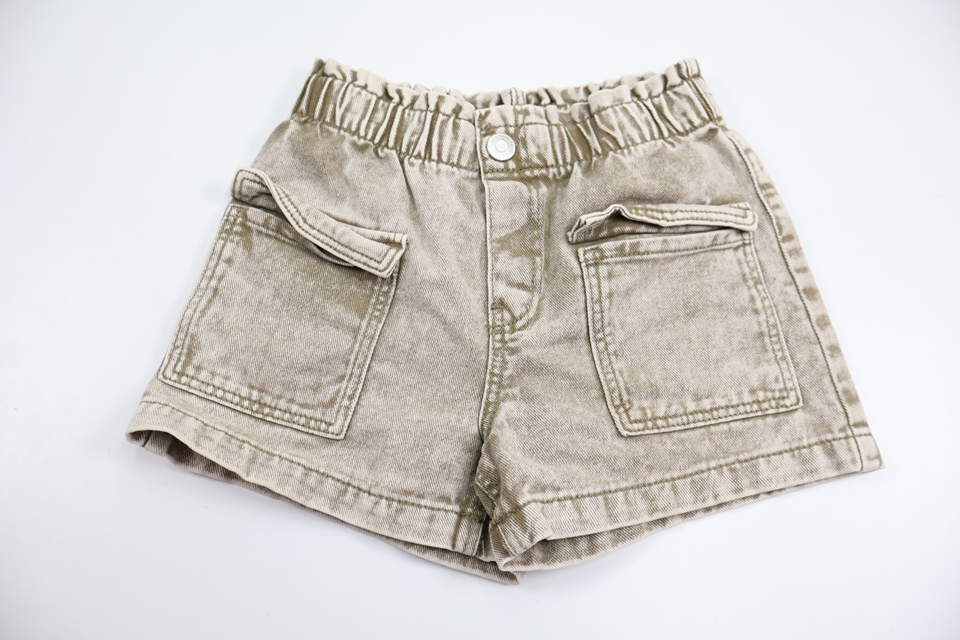 Jeansshorts från H&M - Storlek 116 - Beige