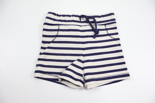 Randiga shorts från LC Waikiki - Storlek 68/74 - Vit