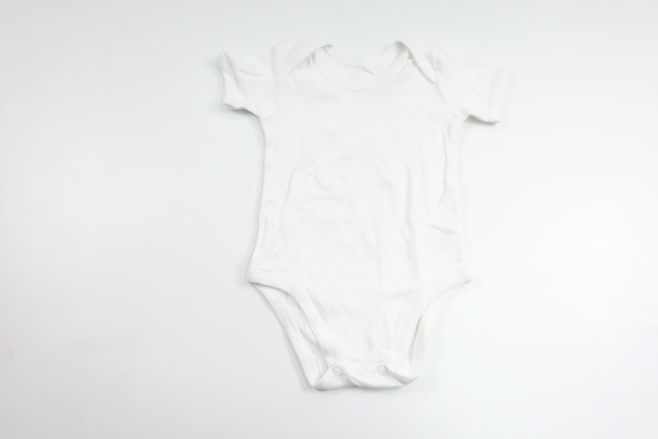 Body från Prenatal - Storlek 68 - Vit