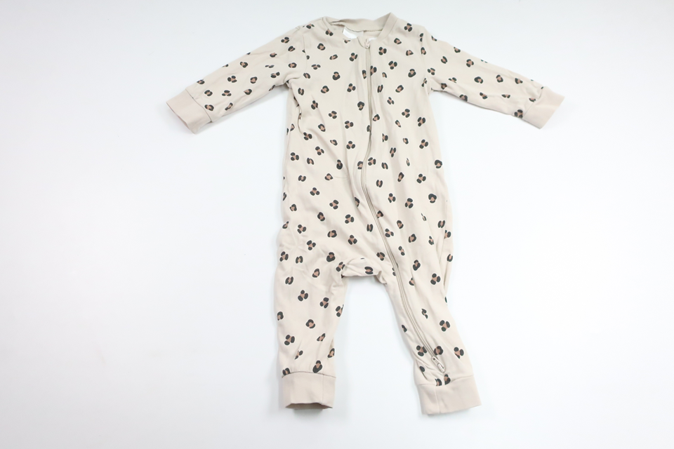 Leopardmönstrad pyjamas från Kappahl - Storlek 68 - Beige