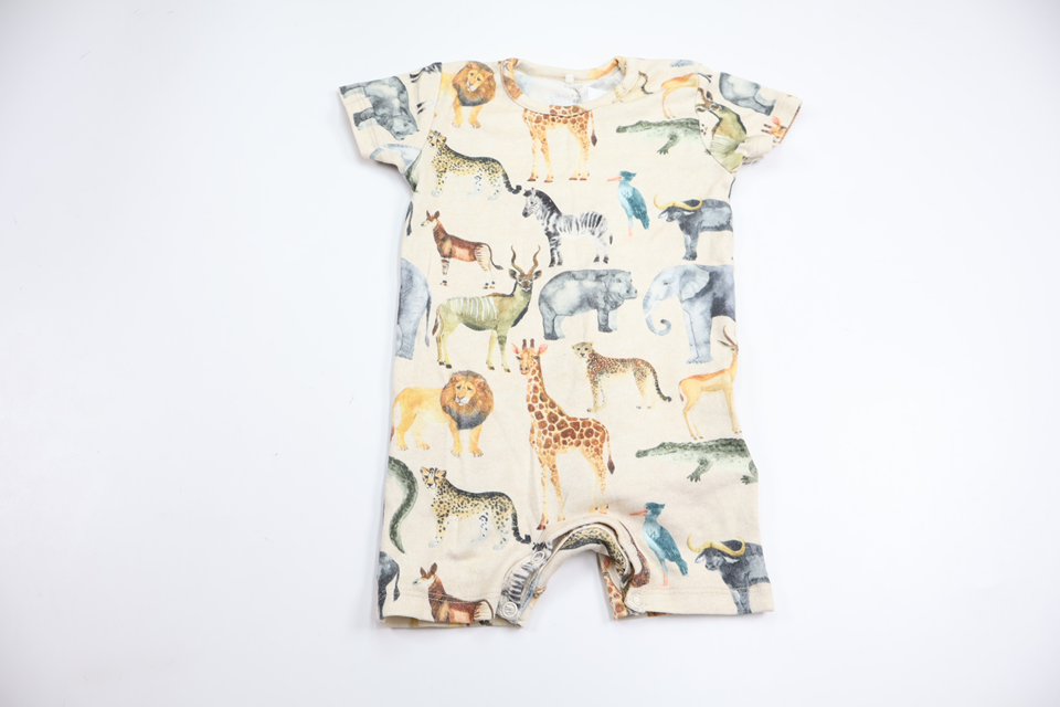 Jumpsuit med djur från Name It - Storlek 68 - Beige