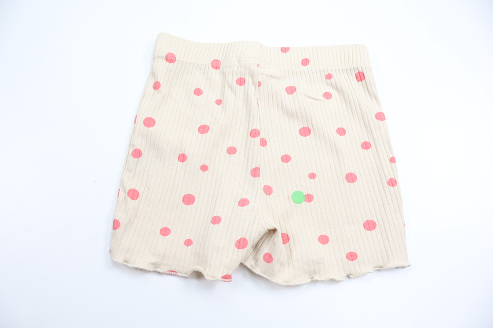 Ribbade prickiga shorts från Amy & Lucy - Storlek 92 - Beige