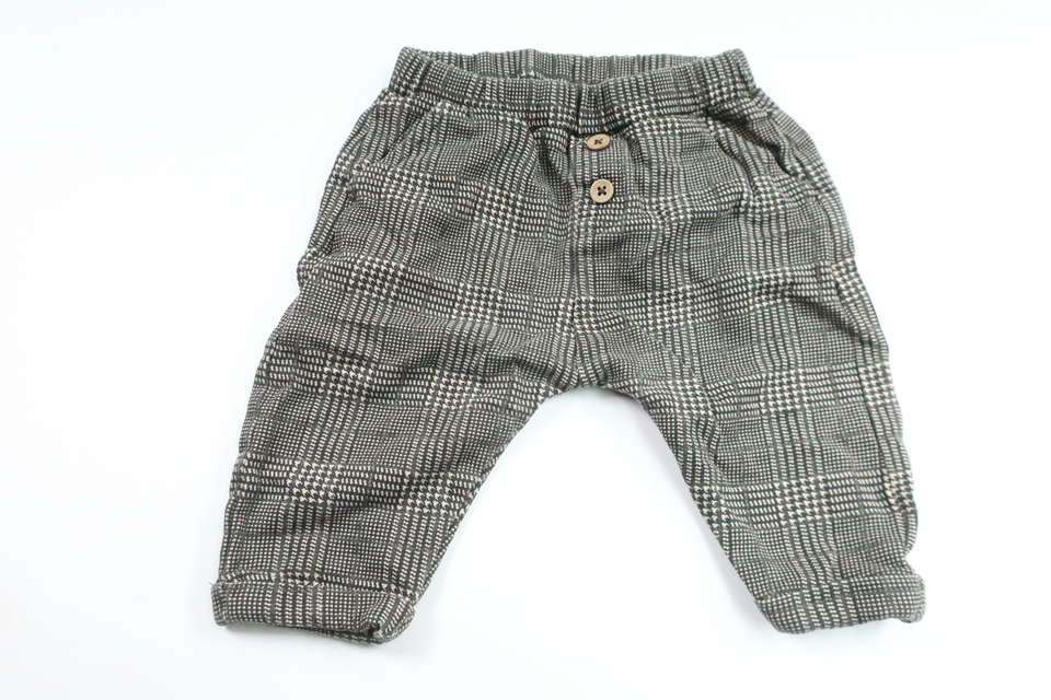 Rutiga byxor från Newbie - Storlek 62 - Svart