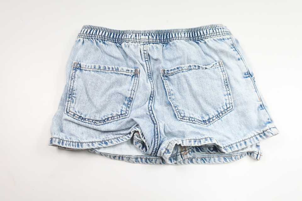 Jeansshorts från H&M - Storlek 128 - Denim