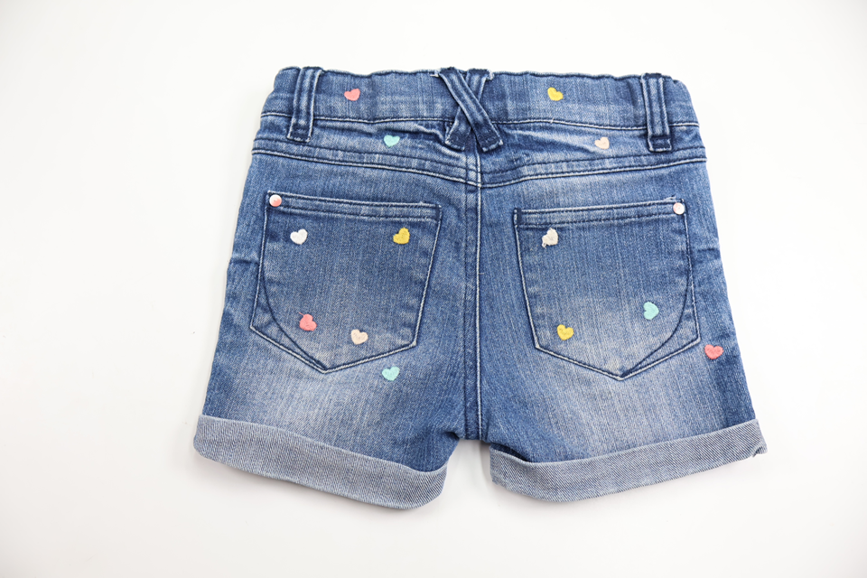 Jeansshorts med hjärtan från Name It - Storlek 98 - Denim