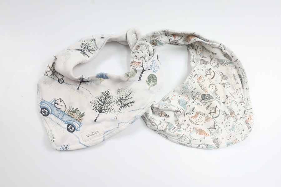 Två pack haklappar från Newbie - Storlek One size - Vit