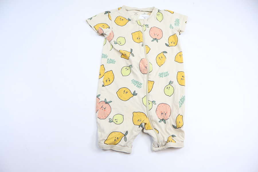 Pyjamas med frukter från Lindex - Storlek 86 - Benvit