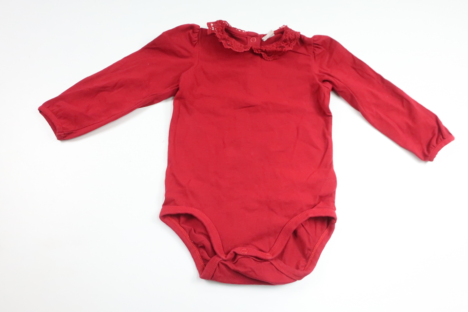 Body med spetskrage från H&M - Storlek 80 - Vinröd
