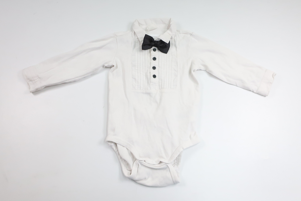Body med fluga från H&M - Storlek 80 - Vit