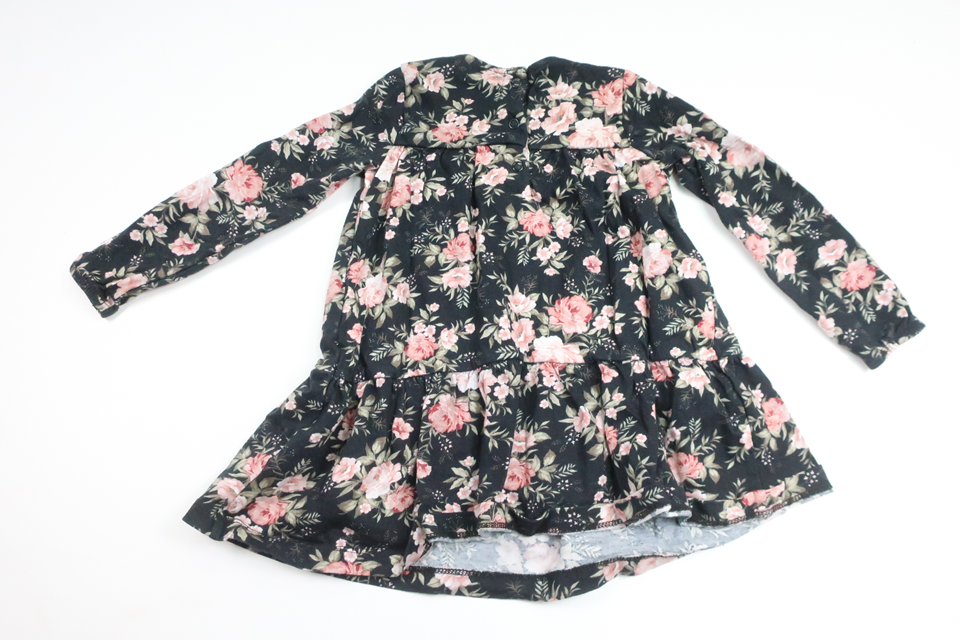 Blommig klänning från Newbie - Storlek 92 - Svart